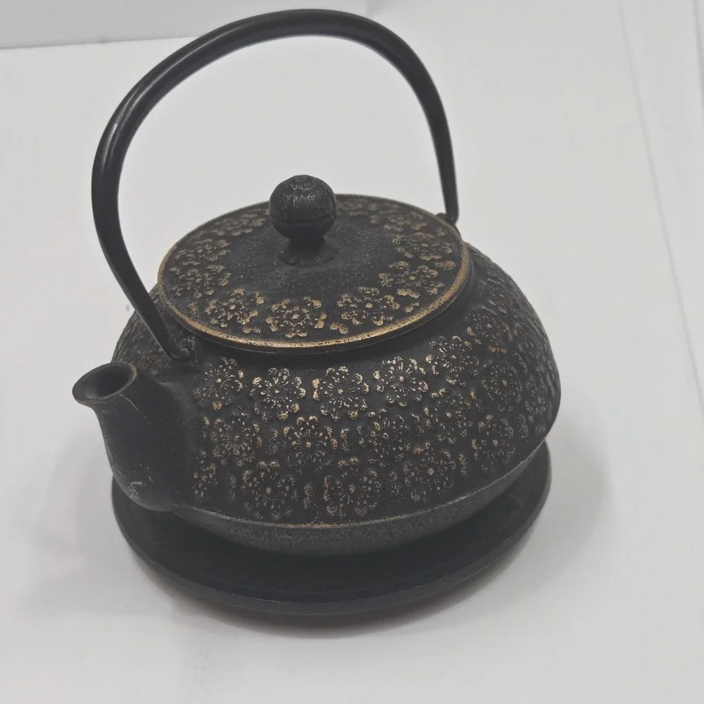 Vintage Iwachu Japan Cast Iron Tea Pot Kettle Gold Sakura with Ocean Wave Trivet